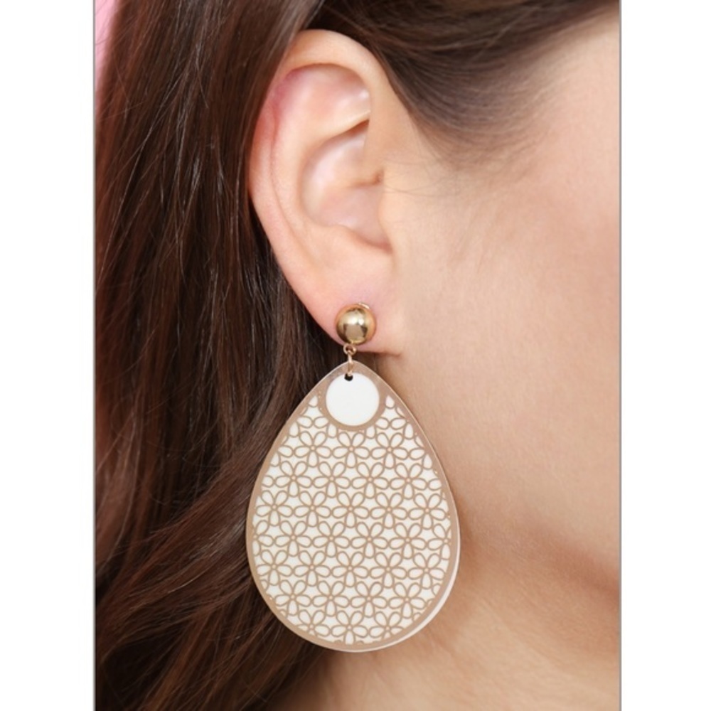 Flower Embellished Pear Shape Drop Earring